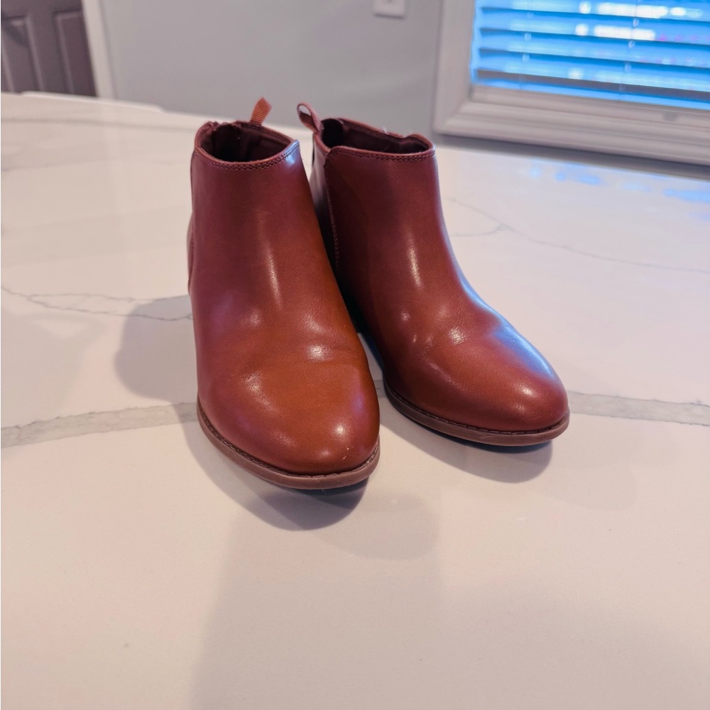 Cat & Jack girls boots